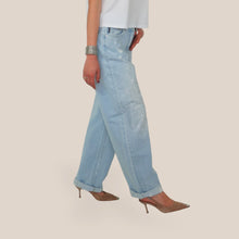 Carica l'immagine nel visualizzatore di Gallery, Haveone jeans Stella con applicazioni e micro rotture 100% cotone Art PLS-Q041

