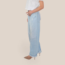 Carica l'immagine nel visualizzatore di Gallery, Haveone jeans Stella con applicazioni e micro rotture 100% cotone Art PLS-Q041
