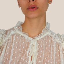 Carica l'immagine nel visualizzatore di Gallery, Tensione in blusa over rouches Art 34250
