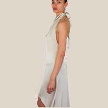 Carica l'immagine nel visualizzatore di Gallery, Vicolo abito schiena nuda fondo asimmetrico con spacco Art TAB1564
