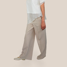 Carica l'immagine nel visualizzatore di Gallery, Vicolo pantalone palazzo filo lurex 38% viscosa Art TAB1603 ( blazer Art TAB1602 )
