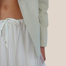 Carica l'immagine nel visualizzatore di Gallery, Tensione in gonna panna lunga tulle con elastico coulisse Art 38821
