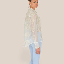 Carica l'immagine nel visualizzatore di Gallery, Haveone camicia over fiore pizzo con micro paillettes 85% tencel Art CFW-Q167
