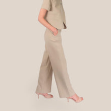 Carica l'immagine nel visualizzatore di Gallery, Haveone pantalone palazzo 93 % viscosa Art PMN-Q419 ( blazer Art JMN-Q116 )
