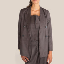 Carica l'immagine nel visualizzatore di Gallery, Vicolo blazer tortora gessato doppio petto 34% viscosa Art TAC1562 ( Pantalone Art TAC1543 Top Art TAC1542 )
