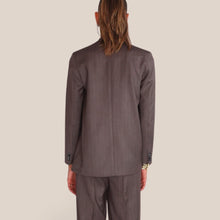 Carica l'immagine nel visualizzatore di Gallery, Vicolo blazer tortora gessato doppio petto 34% viscosa Art TAC1562 ( Pantalone Art TAC1543 Top Art TAC1542 )
