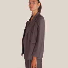 Carica l'immagine nel visualizzatore di Gallery, Vicolo blazer tortora gessato doppio petto 34% viscosa Art TAC1562 ( Pantalone Art TAC1543 Top Art TAC1542 )
