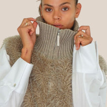 Carica l'immagine nel visualizzatore di Gallery, Philia Loft gilet Art D03E0215
