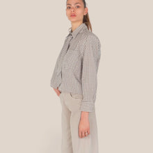 Carica l'immagine nel visualizzatore di Gallery, Tensione in camicia quadretti con cravatta e spallini Art PE260086
