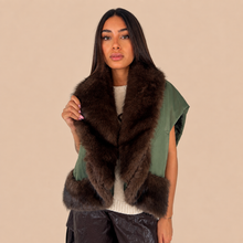 Carica l'immagine nel visualizzatore di Gallery, Tensione in Gilet Pelliccia Verde Militare Art FW260003
